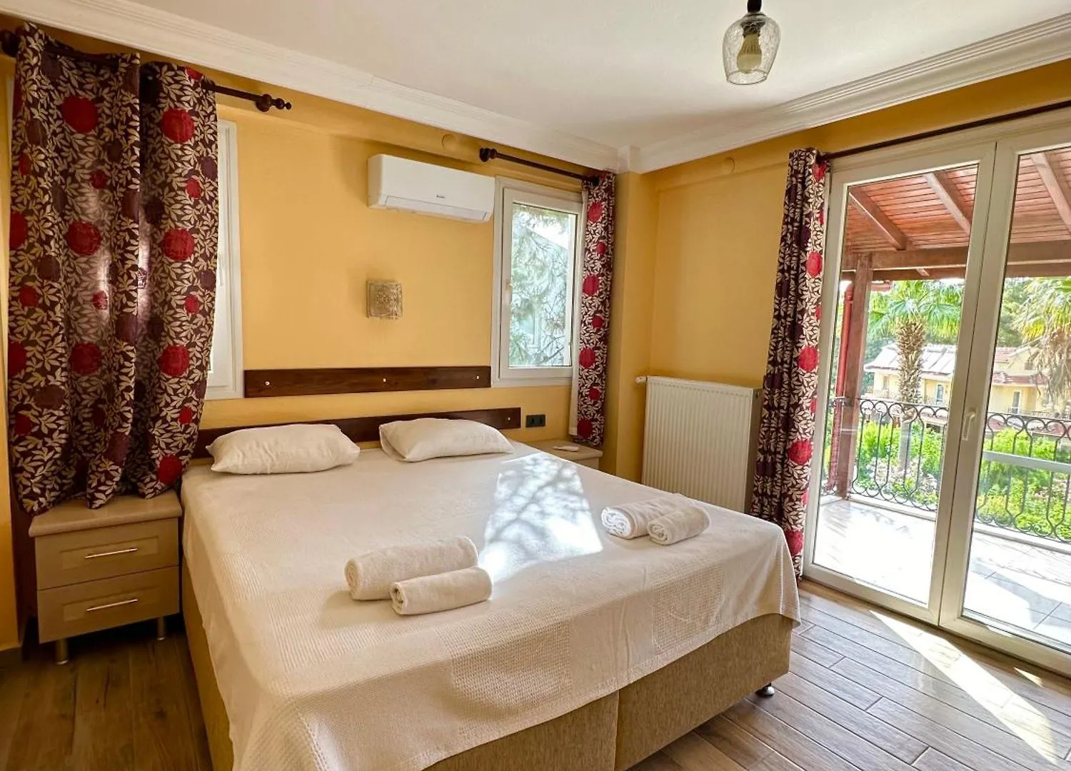 Villa With A Private Pool And Mountain View In A Quiet Area Next To Fores Fethiye